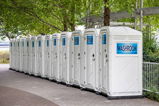 Porta potty delivery and setup in Kissee Mills, MO